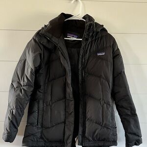 Patagonia women’s parka. Size small, black